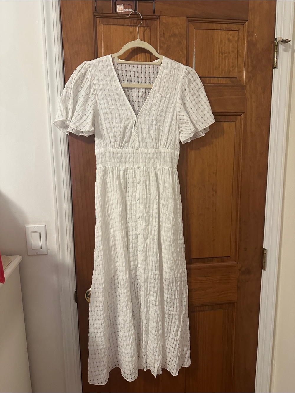 Women’s White Textured V-Neck Midi Dress